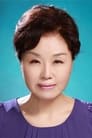 Ban Hye-ra isJong-su's Mother